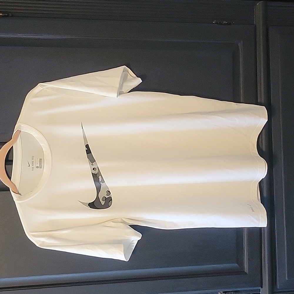 Nike dri-fit tee